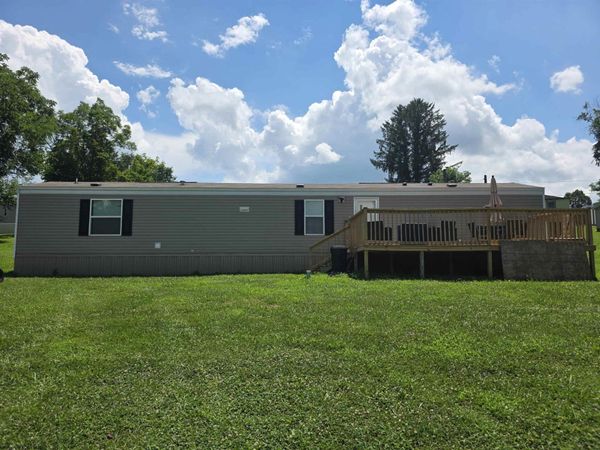 112 Needle Lane, Montana Mines, WV 26586