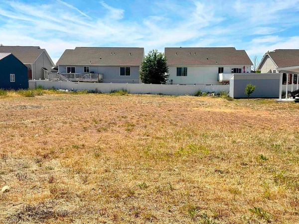 816 S Ziegler St, Airway Heights, WA 99001