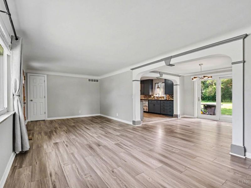 5605 Garrett Drive, Miami Twp, OH 45150 Photo 5