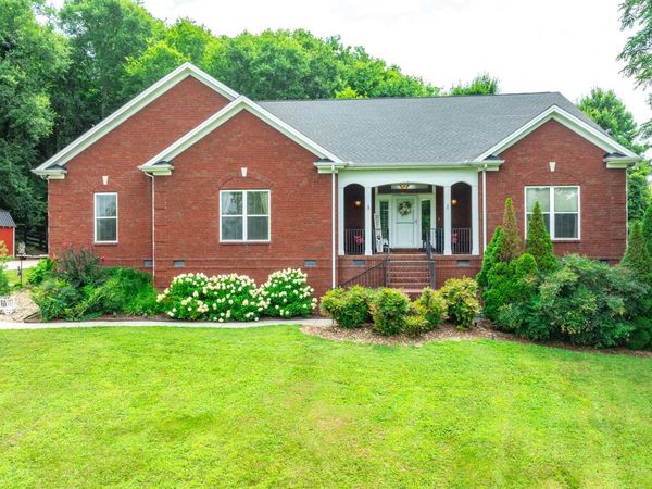 1345 Standing Stone Cir, Columbia, TN 38401