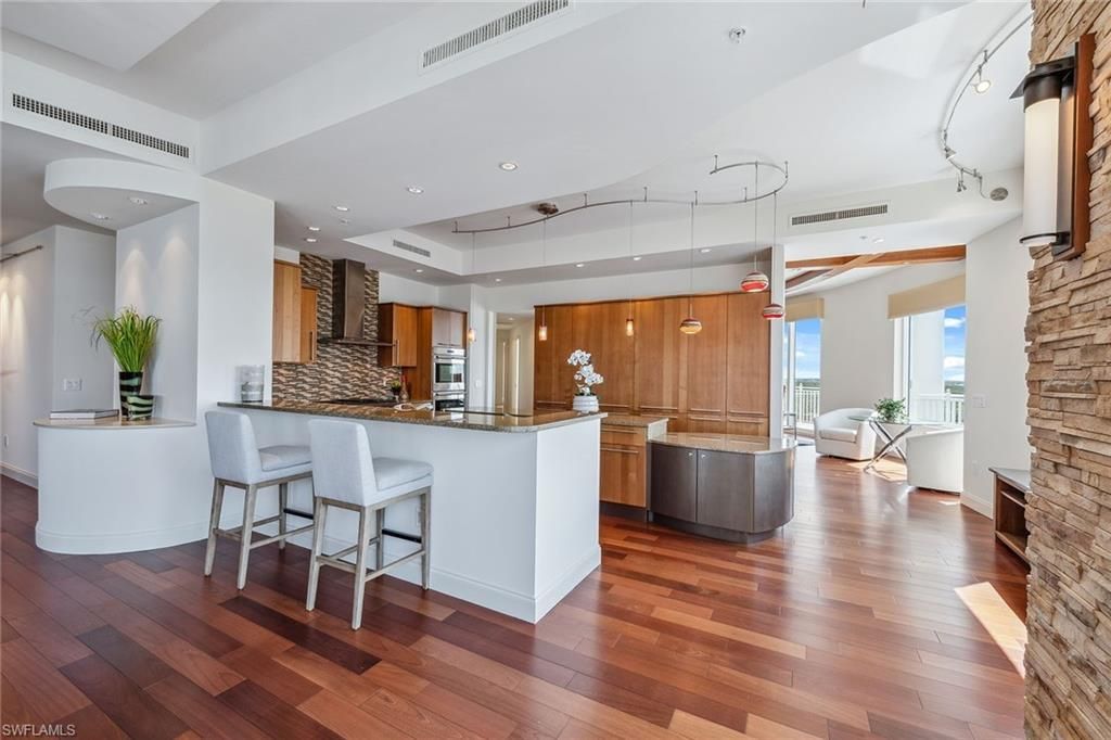 13675 Vanderbilt Dr, Unit 1105, Naples, FL 34110 Photo