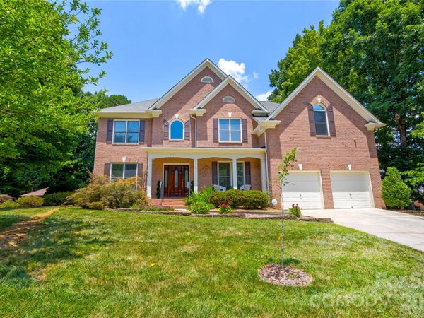 6015 Graburns Ford Drive, Charlotte, NC 28269