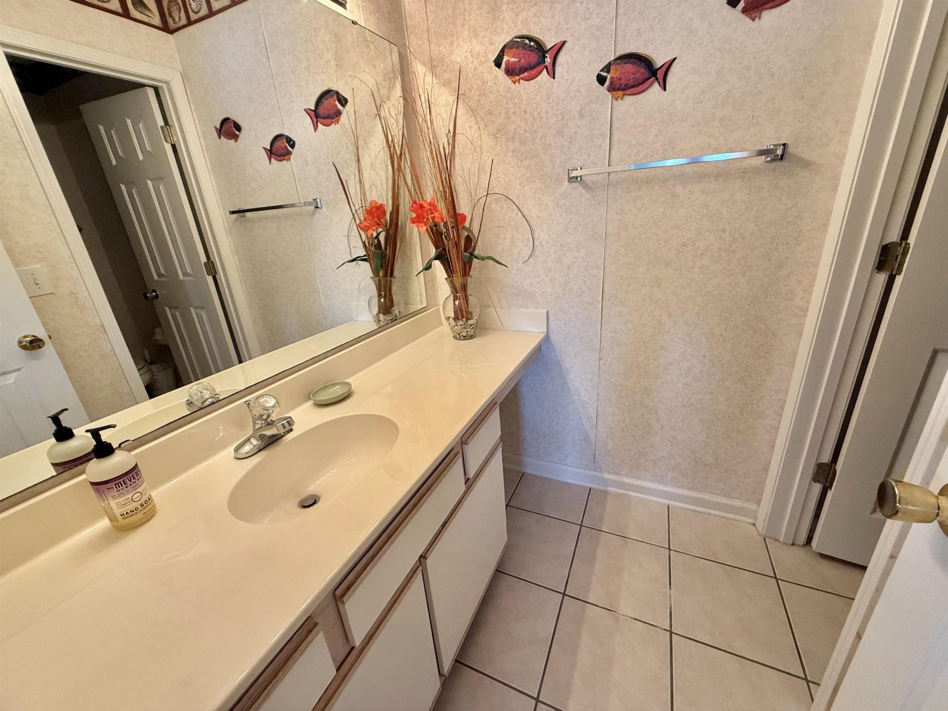 606 Waterway Village Blvd. Photo 16