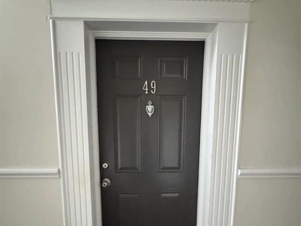 2247 Walton Boulevard, Rochester Hills, MI 48309