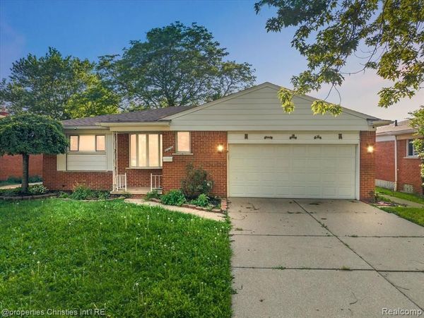 27059 Shackett Avenue, Warren, MI 48093