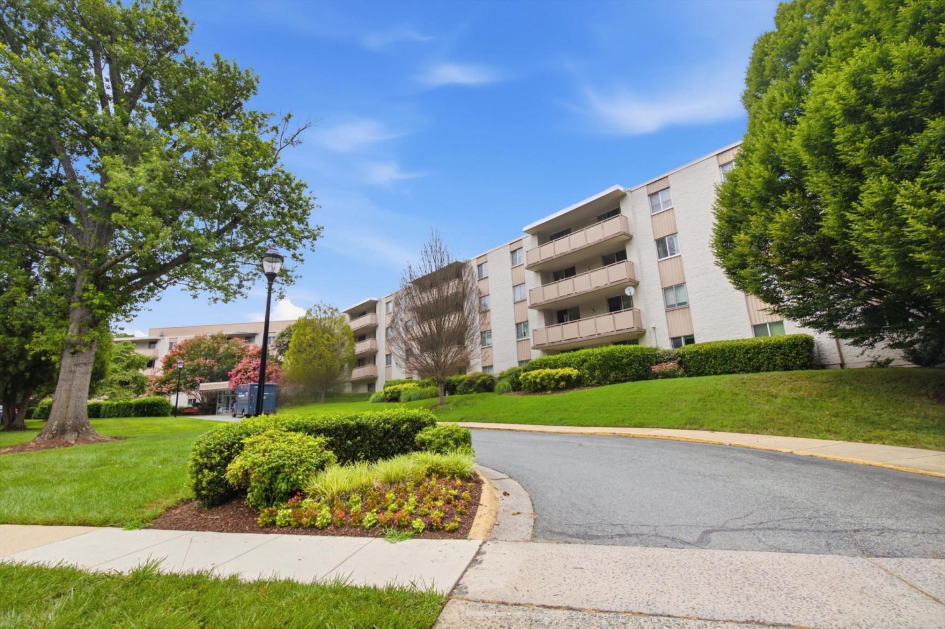 7501 DEMOCRACY BOULEVARD, BETHESDA, MD 20817
