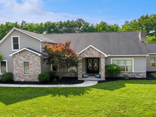 110 BRYLEA DRIVE , MOUNT WOLF, PA 17347