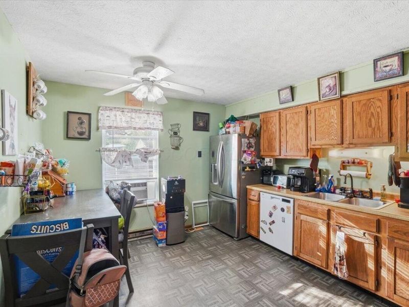 124 Hathaway Road, West Jefferson, OH 43162 Photo 9