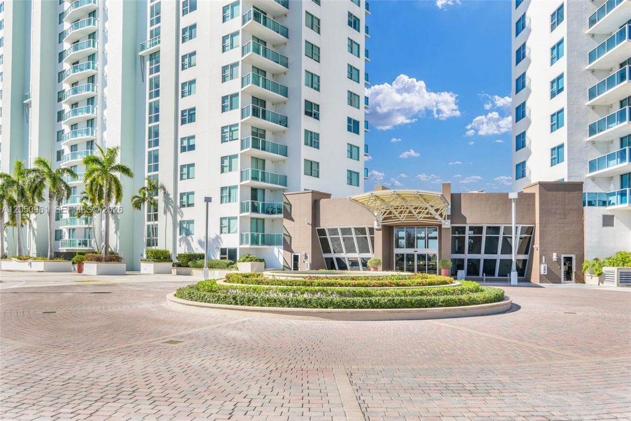 2681 N Flamingo Rd , Unit 1903S, Sunrise, FL 33323 Photo