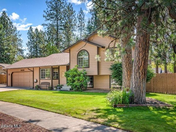 3800 N Trevino Dr, Coeur d'Alene, ID 83815
