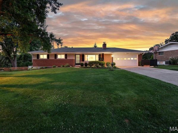 11134 Saucier Drive, Creve Coeur, MO 63141