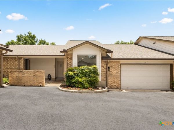 655 Loop 337 , New Braunfels, TX 78130