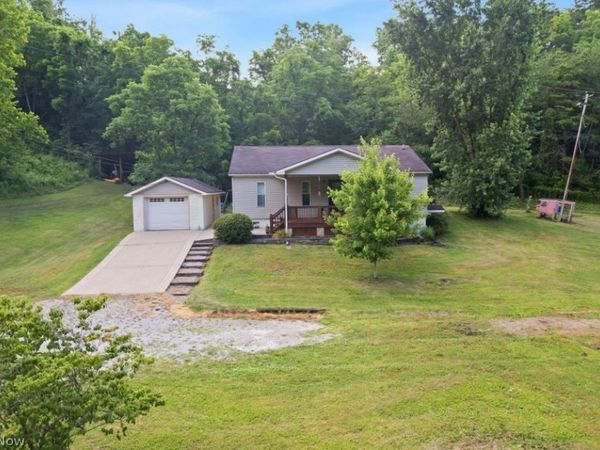 579 Murphytown Road, Davisville, WV 26142
