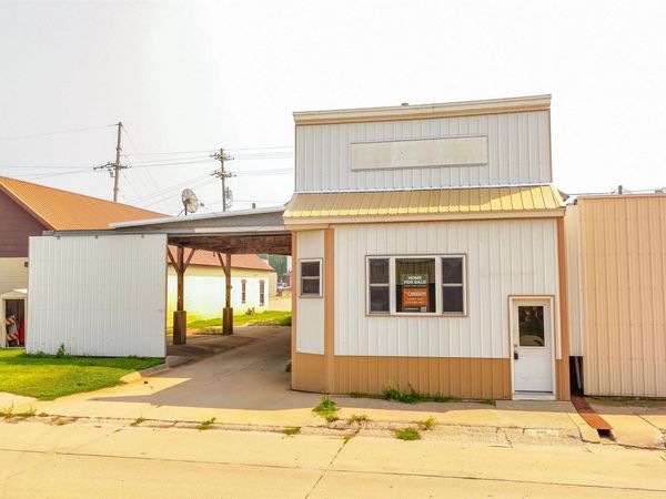 603 2nd Street, Victor, IA 52347