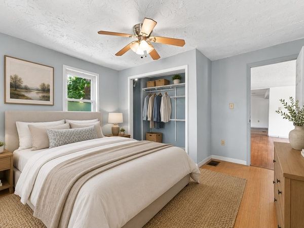 28 Tremont St, Athol, MA 01331