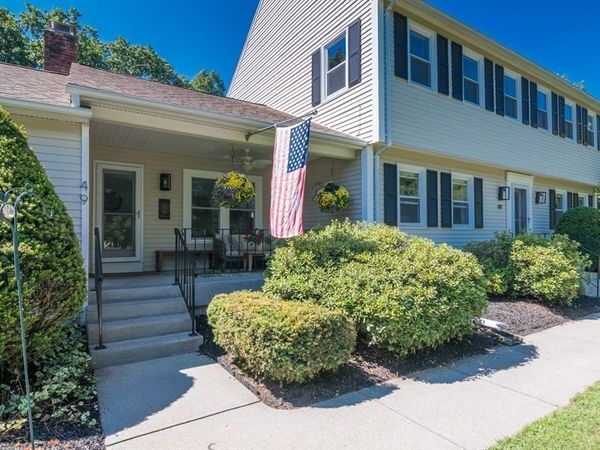 49 Quinnehtuk Rd, Longmeadow, MA 01106