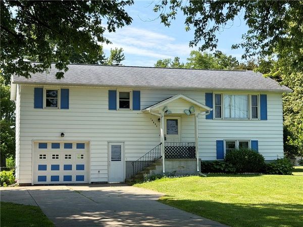 16802 Kenmore Road , Kendall, NY 14476