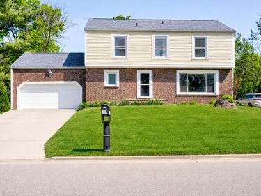 8201 Huntsman Trail, Louisville, KY 40291