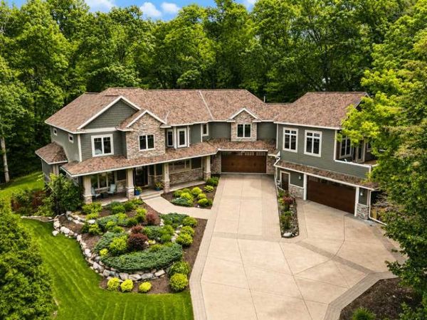 14708 Woodhaven Road, Minnetonka, MN 55345