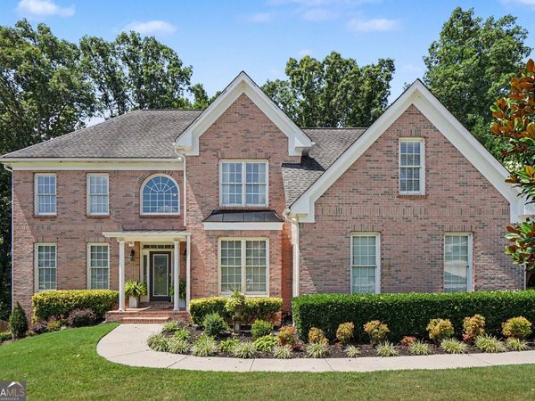 918 Edgewater Drive, Loganville, GA 30052