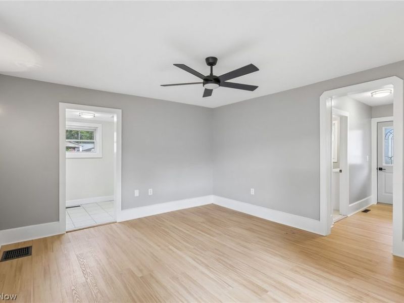 26 E Ashtabula Street, Jefferson, OH 44047 Photo 18