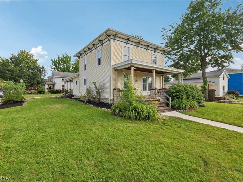 26 E Ashtabula Street, Jefferson, OH 44047 Photo 2