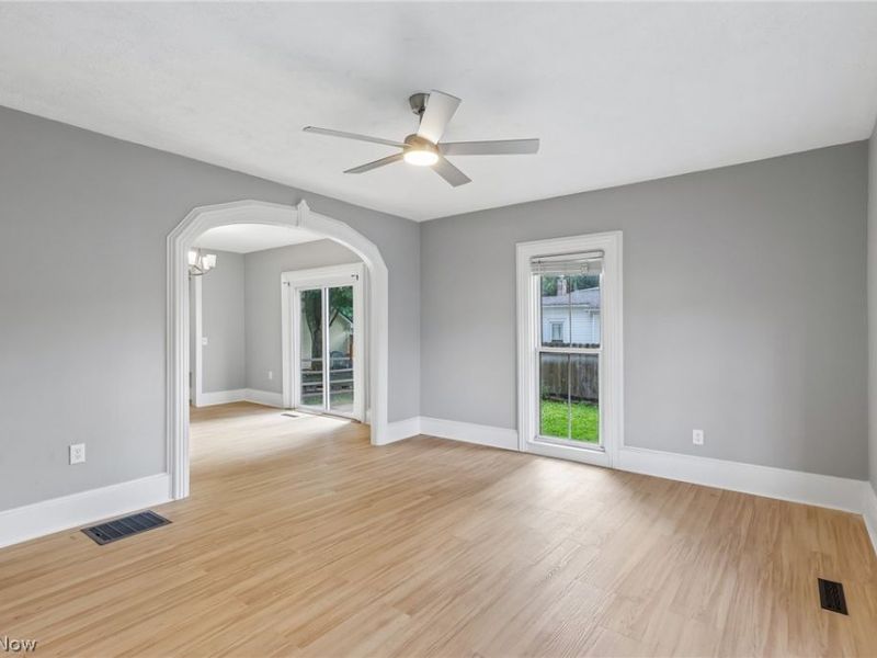26 E Ashtabula Street, Jefferson, OH 44047 Photo 7