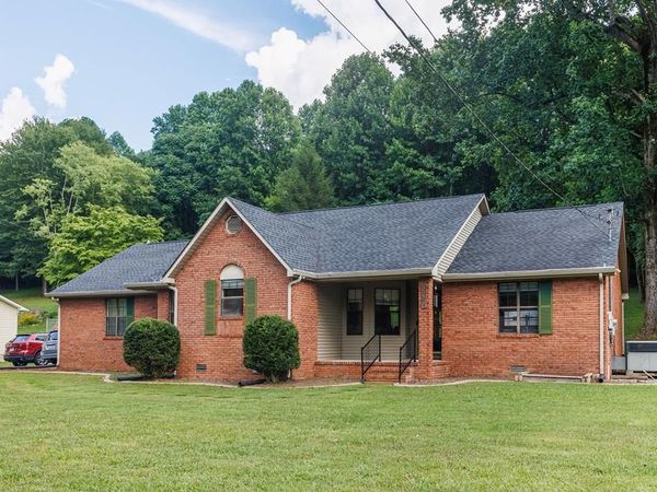 1562 Edgefield Court, Cookeville, TN 38506