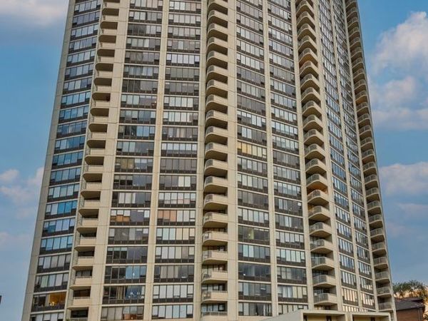 3930 N Pine Grove Avenue , Unit 2408, Chicago, IL 60613