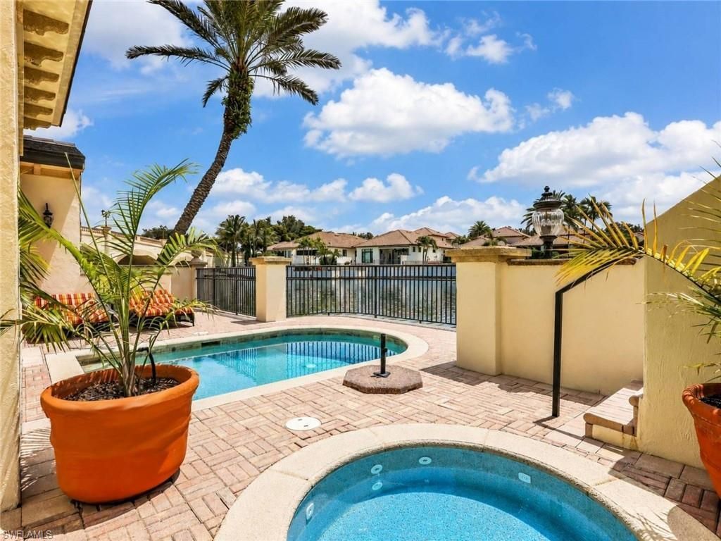 16649 Toscana Cir, Unit 803, Naples, FL 34110 Photo