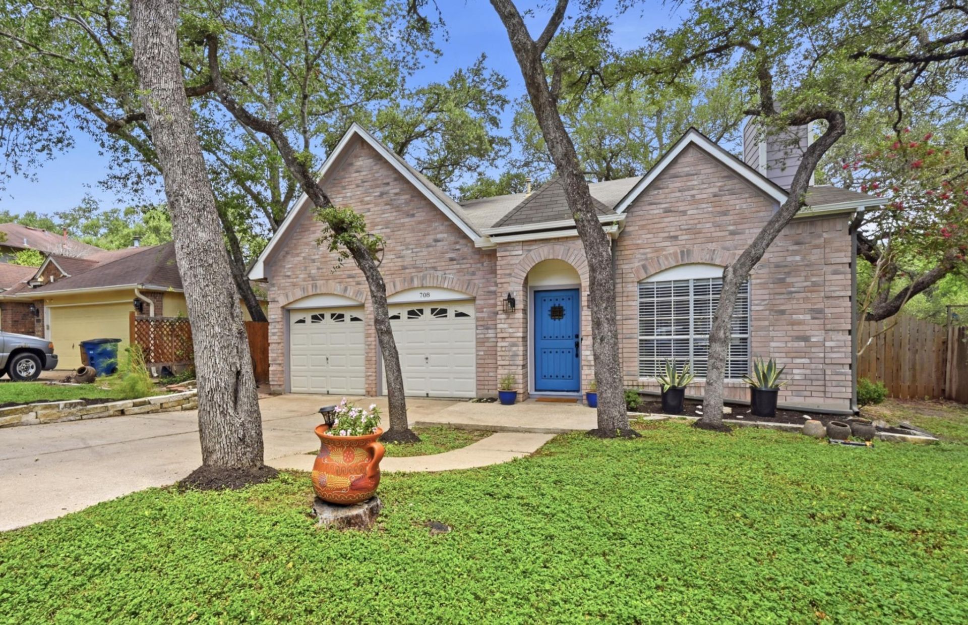 708 Shade Tree Dr, Austin, TX 78748 Main Photo