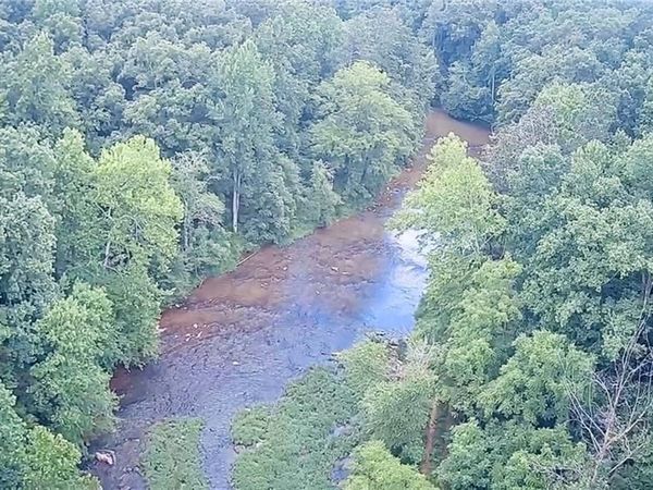 01 Hwy 136 West , Talking Rock, GA 30175