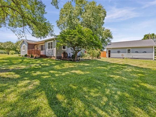 4755 Cloud Terrace, Lane, KS 66042