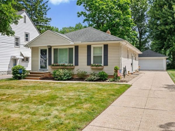 6684 Bonnieview Road , Mayfield Village, OH 44143