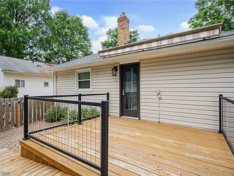6684 Bonnieview Road, Mayfield Village, OH 44143 Photo 13