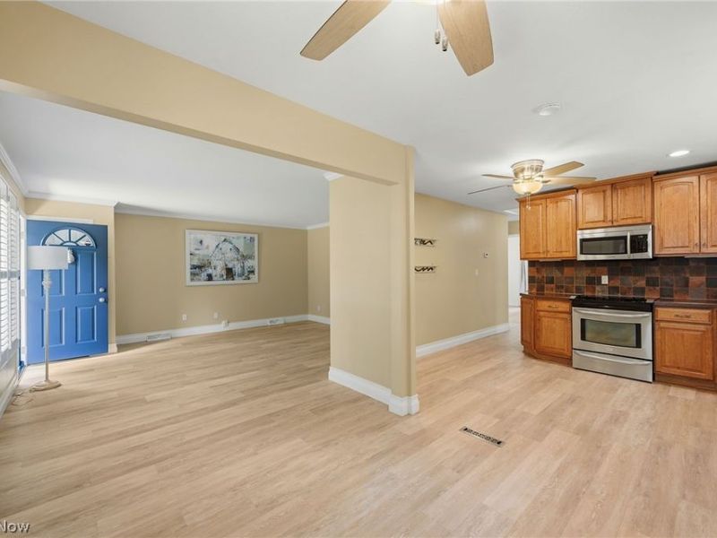 6684 Bonnieview Road, Mayfield Village, OH 44143 Photo 2