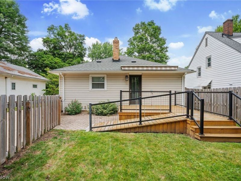 6684 Bonnieview Road, Mayfield Village, OH 44143 Photo 24