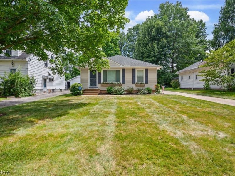 6684 Bonnieview Road, Mayfield Village, OH 44143 Photo 28