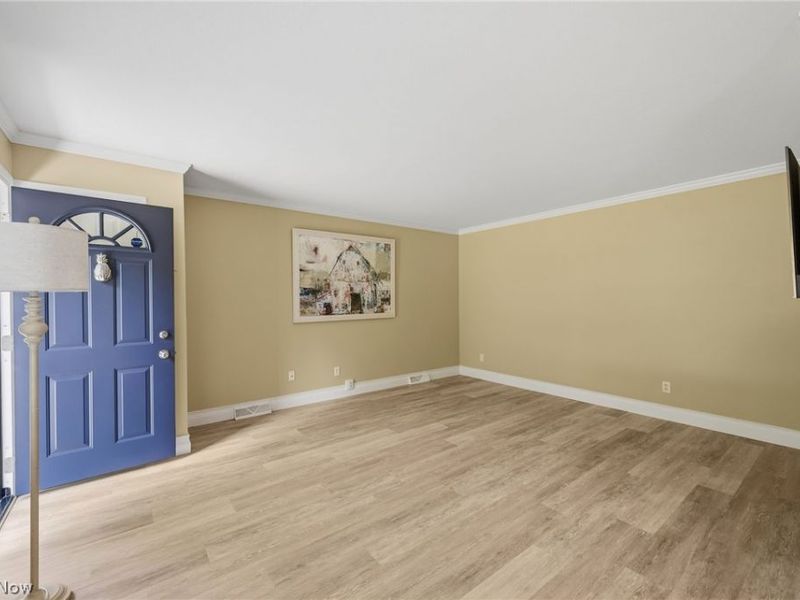 6684 Bonnieview Road, Mayfield Village, OH 44143 Photo 4