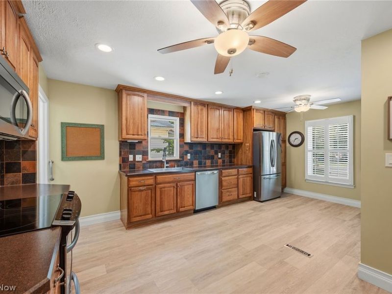 6684 Bonnieview Road, Mayfield Village, OH 44143 Photo 6