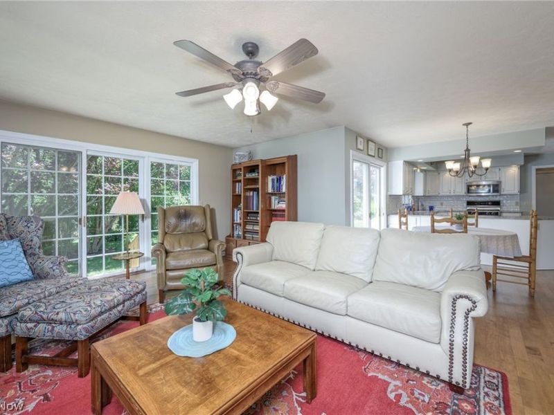 812 Martindale Drive, Tallmadge, OH 44278 Photo 3
