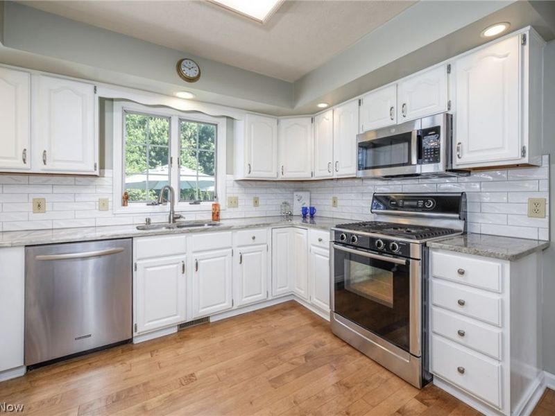 812 Martindale Drive, Tallmadge, OH 44278 Photo 7