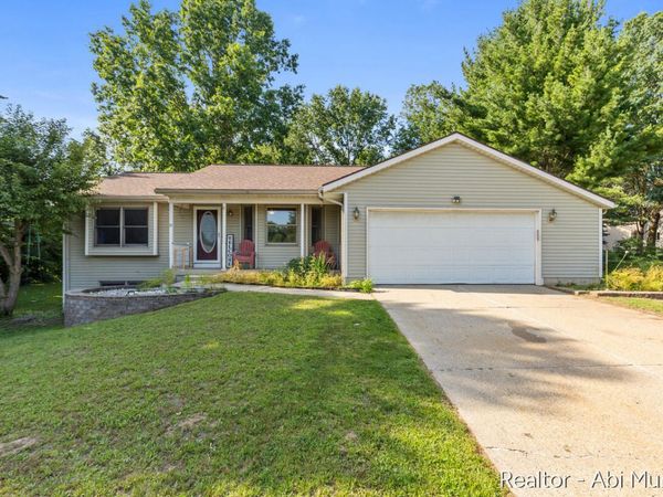 1171 Runway Drive SW, Byron Center, MI 49315