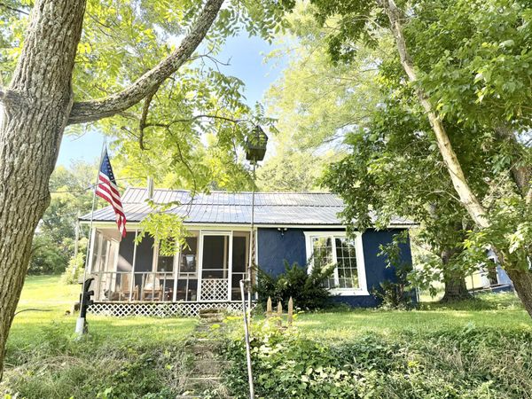 498 South Street , Hartville, MO 65667