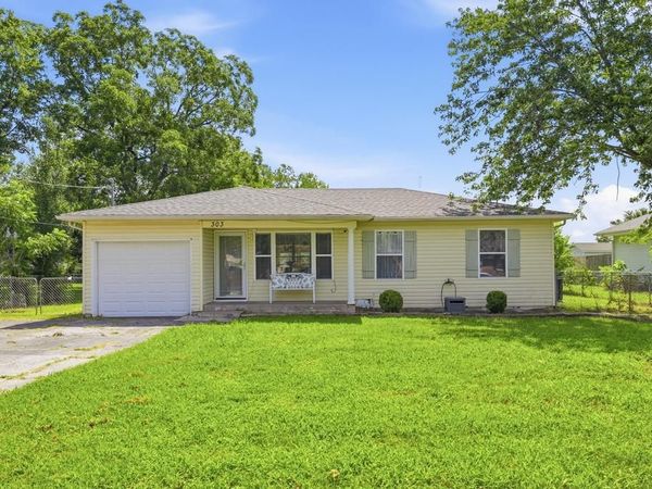 303 Verbryck Street , Carl Junction, MO 64834