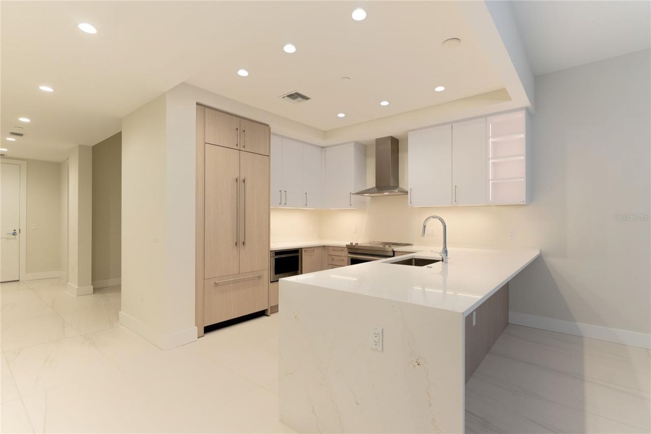 275 1st Avenue S, Unit 1504, Saint Petersburg, FL 33701 Photo