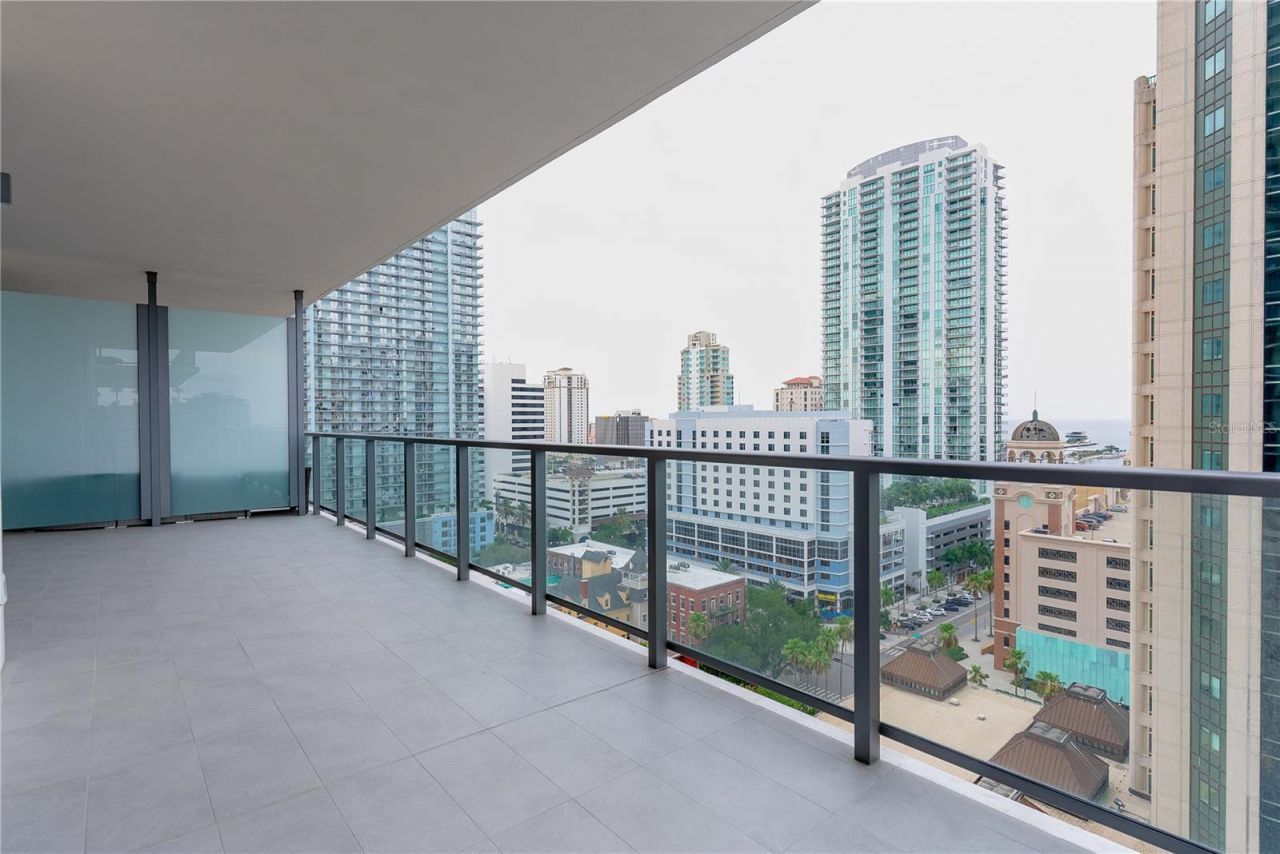 275 1st Avenue S, Unit 1504, Saint Petersburg, FL 33701 Photo