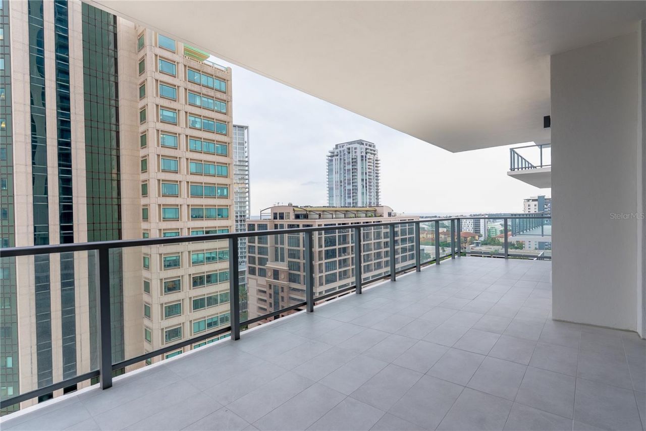 275 1st Avenue S, Unit 1504, Saint Petersburg, FL 33701 Photo
