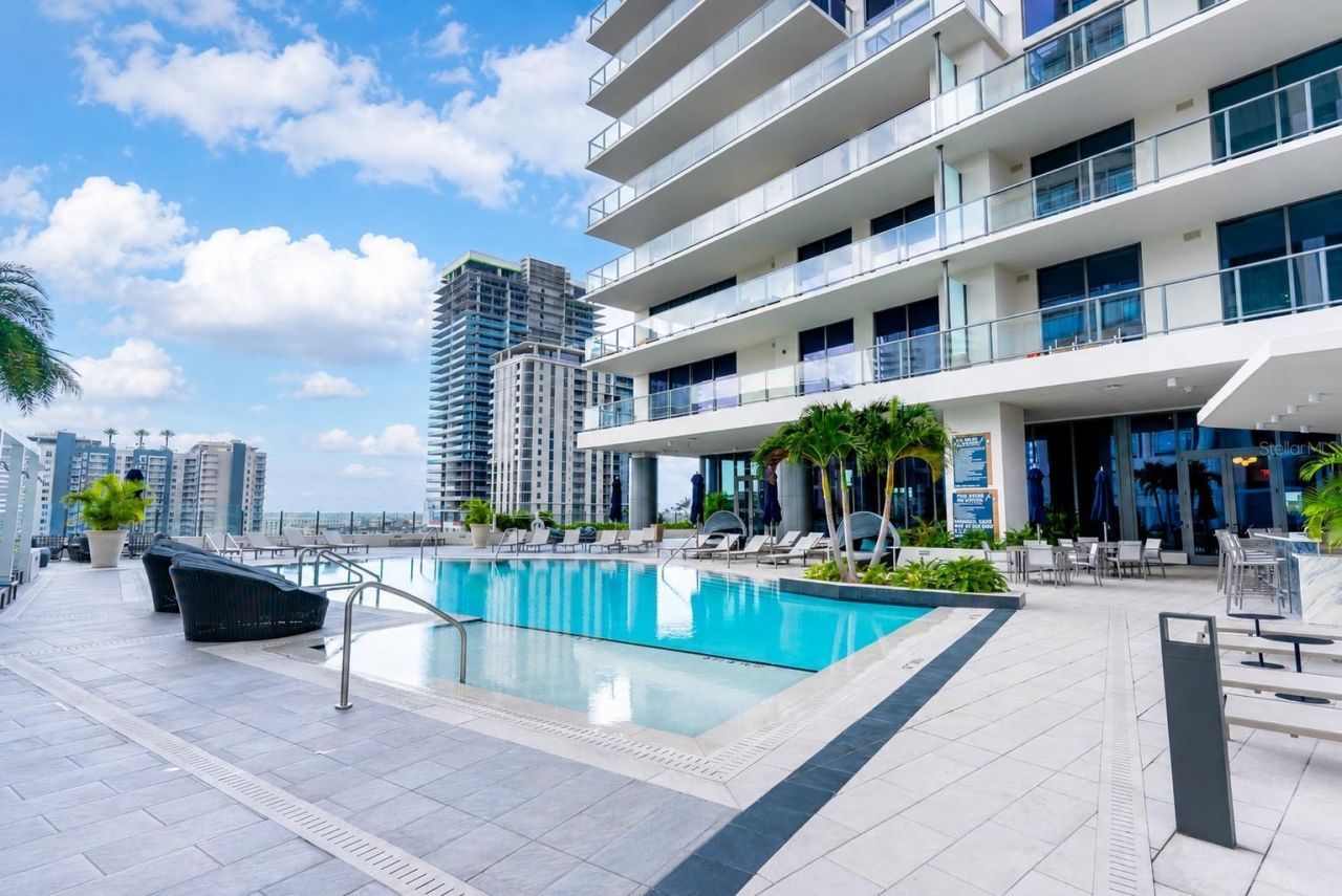 275 1st Avenue S, Unit 1504, Saint Petersburg, FL 33701 Photo