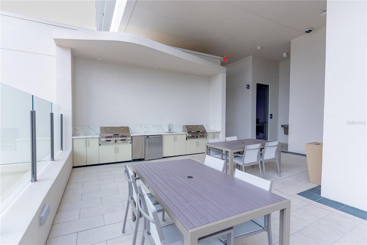 275 1st Avenue S, Unit 1504, Saint Petersburg, FL 33701 Photo